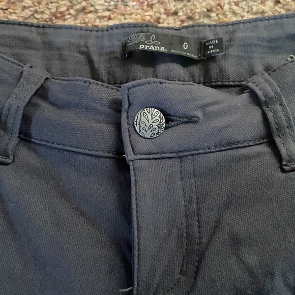 Stretchy prana pants - Picture 3 of 5